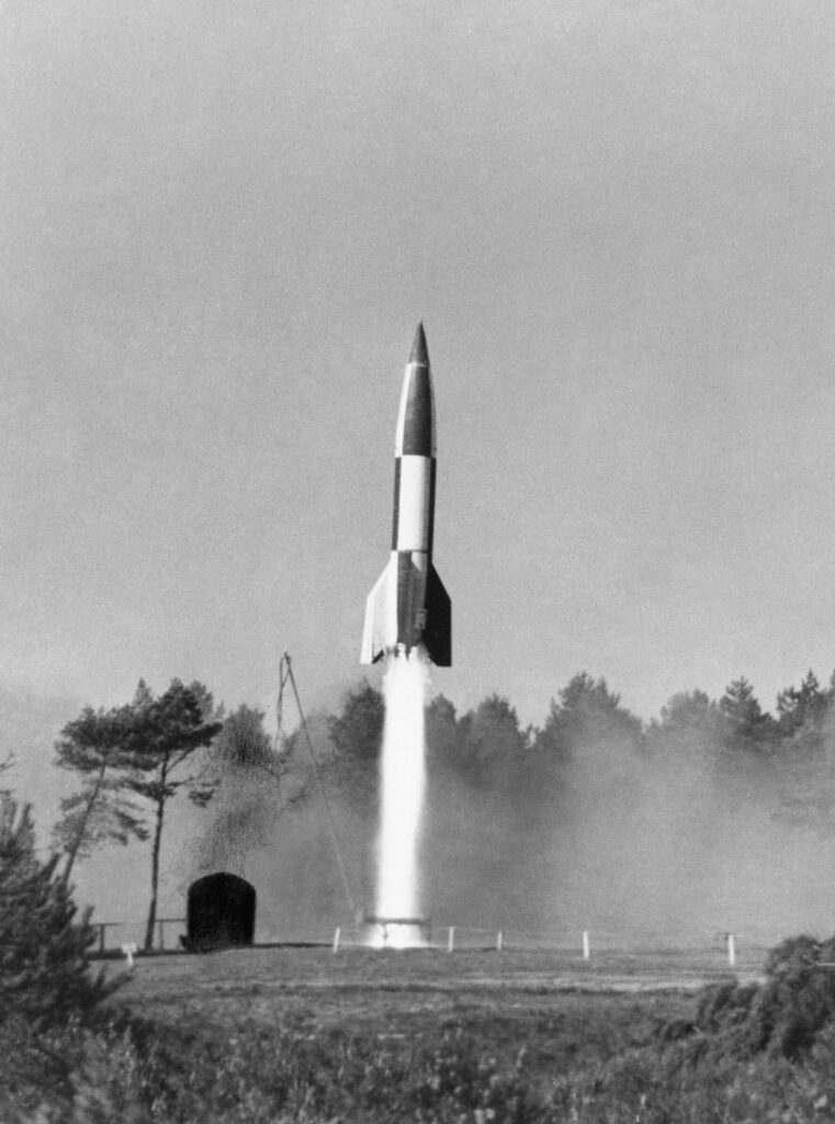 Start rakiety V-2 podczas testów w 1945 roku